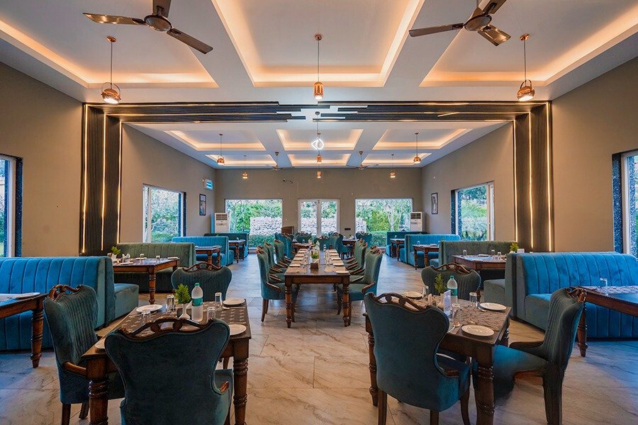 Food and dining experience at Mango Bloom River Resort in Jim Corbett