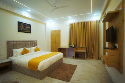 Best family resort in jim corbett