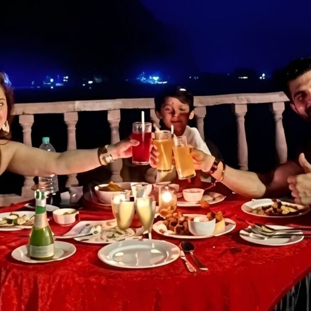 Riverside dinning